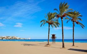 NUEVO, a 90 metros de la playa y con vistas al mar